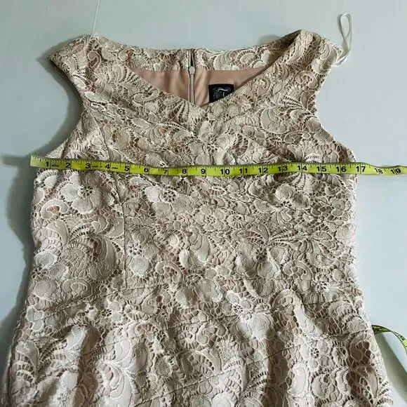 Jax Cream Lace Lined V Neck Dress Size 10 - Picture 5 of 7